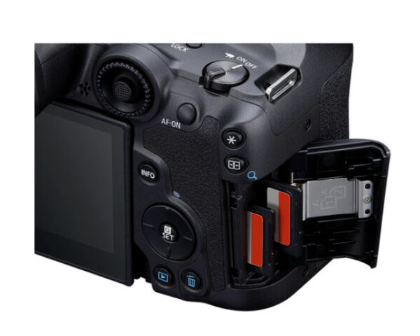 EOS R7