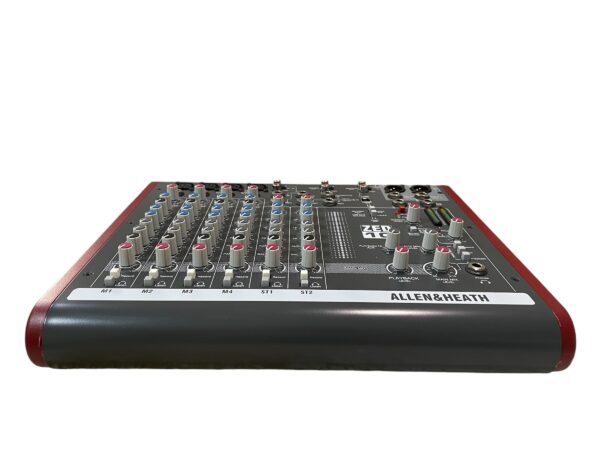 Mixer de Áudio Allen & Heath ZED10. - (usado)