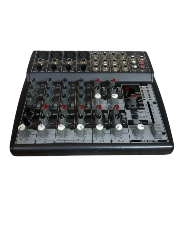 Behringer XENYX 1202FX (usado)